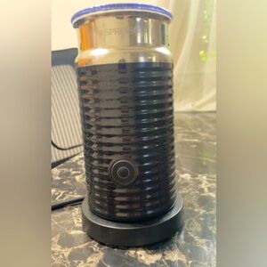 Nespresso aeroccino/milk frother